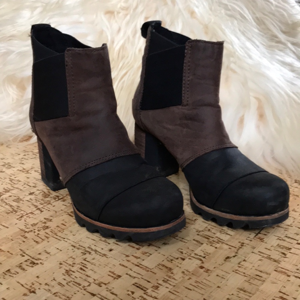 SOREL Addington Chelsea Ankle Boots